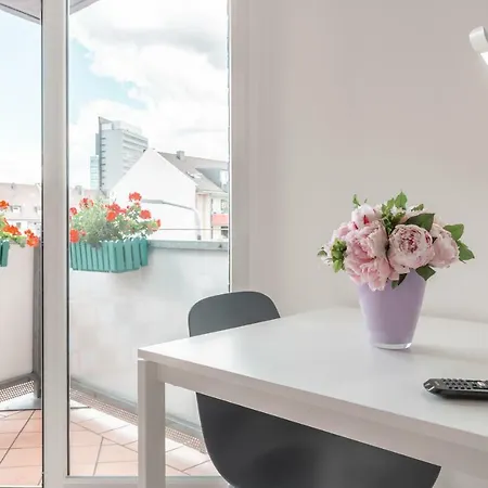 Mushroom: Central Minimalist Smart Dusseldorf