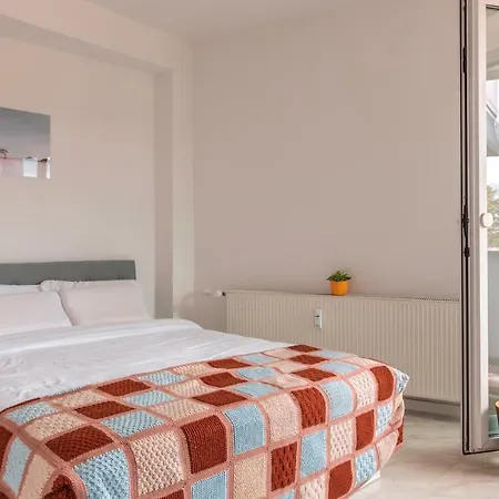 Mushroom: Central Minimalist Smart Dusseldorf